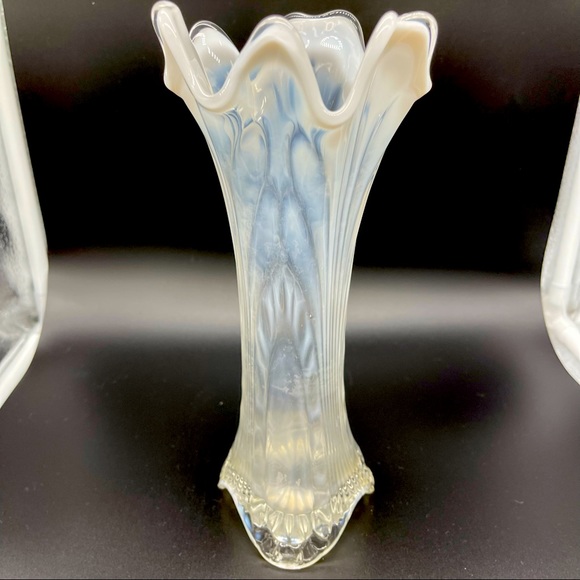 Vintage Clear Glass Opalescent Stretched Glass Vase 9.5" Ribbed EUC